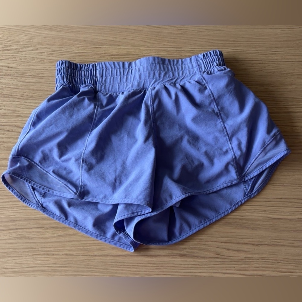 Lululemon Hotty Hot shorts high rise, 2.5”, size 4